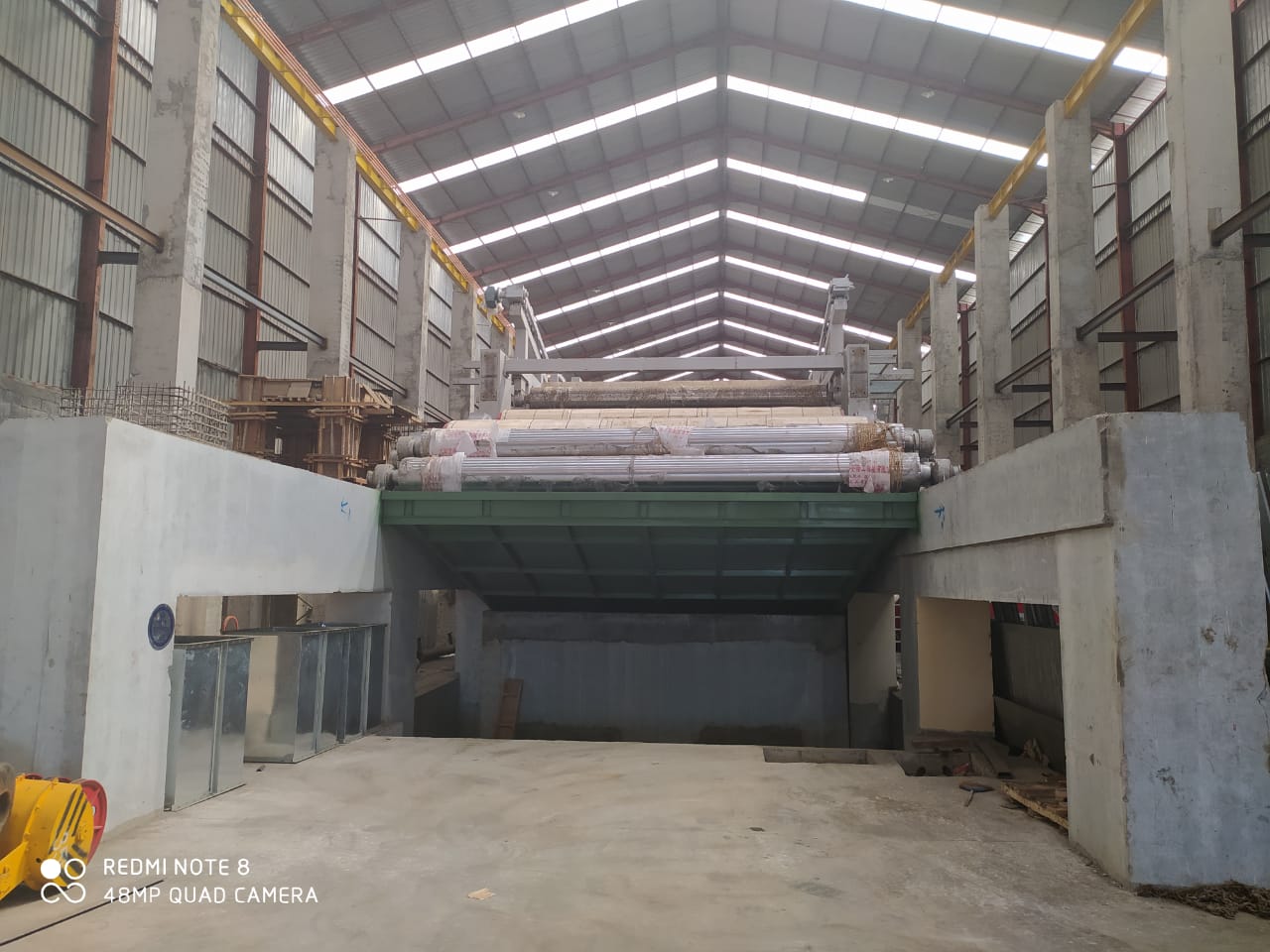 2021年3月，印尼5700/650箱板紙機開機出紙